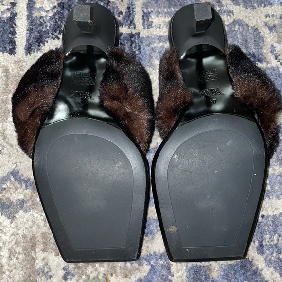 ZARA FUR THONG SANDAL - Picture 3 of 5